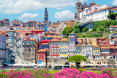 Estacionamento no Porto. Como evitar voltas, filas e multas. 
