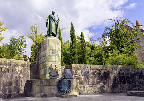 statue of D. Afonso Henriques