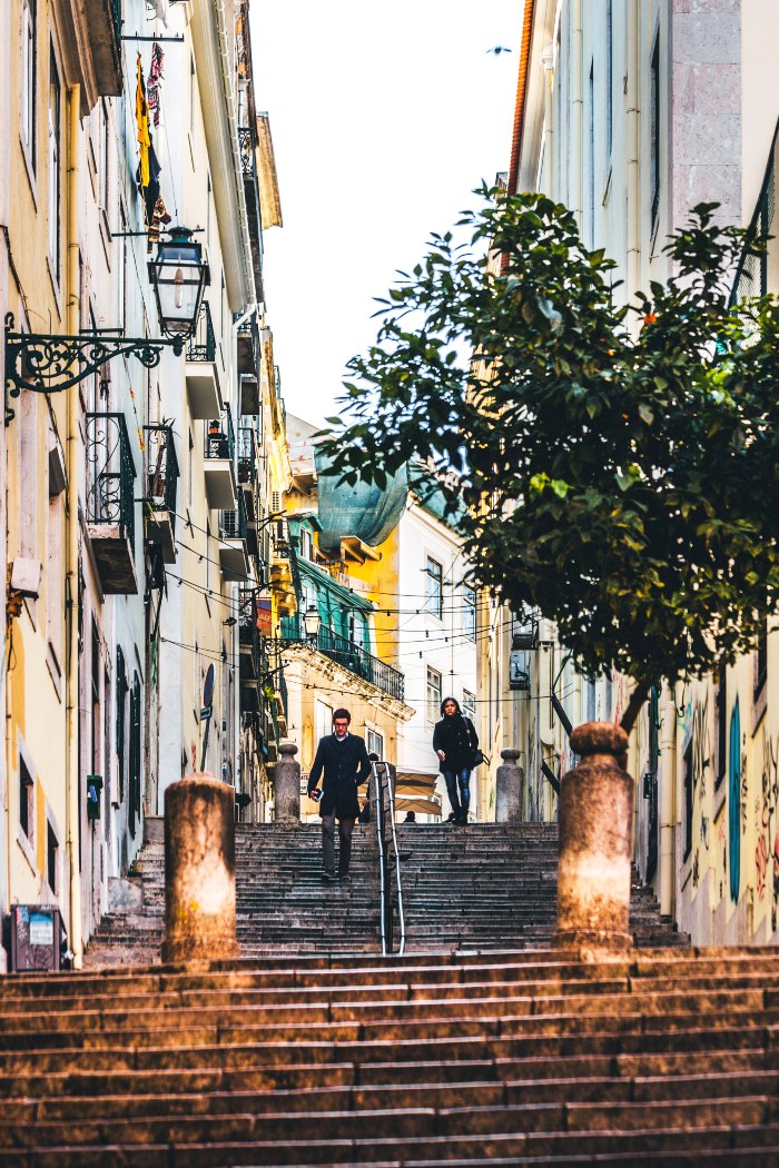 escadaria típica de Lisboa