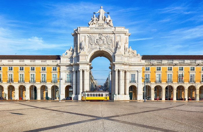 Vista da Praça do Comércio em Lisboa
