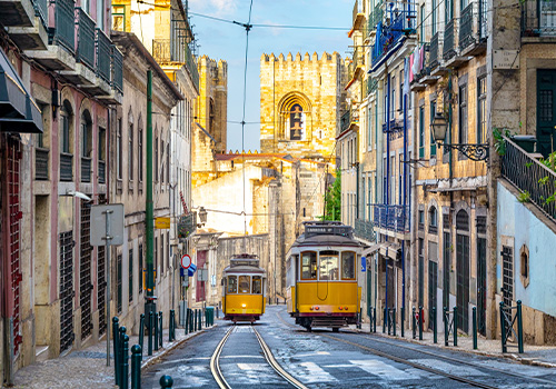 tram on line