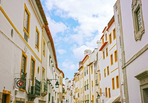 Rua no centro de Évora