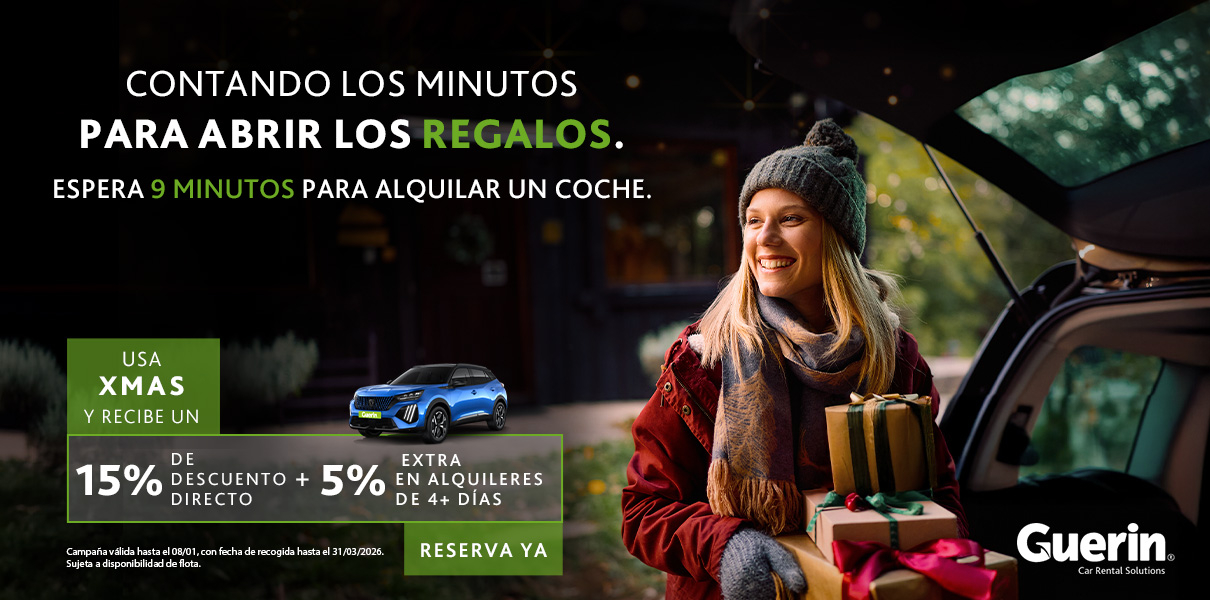 Mujer sonriendo con regalos de Navidad en las manos, sacados del coche de alquiler. El texto promocional dice: “Contando los minutos para abrir los regalos. Cuenta 9 minutos para alquilar un coche.” Destacado: “Usa XMAS y recibe un 15% de descuento direct